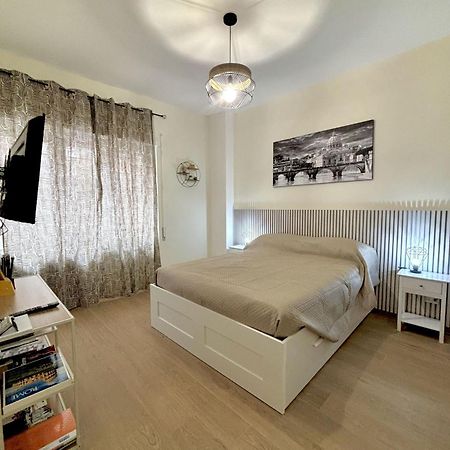 Casa Blaserna Nel Cuore Dello Shopping A Marconi E Trastevere Roma Dış mekan fotoğraf